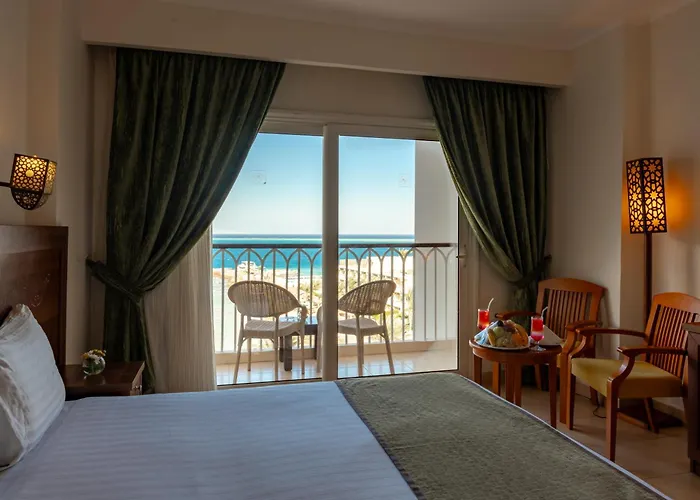 Royal Star - Couples And Families Only 4* הורגהדה